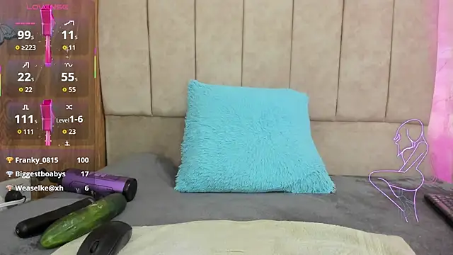 lilycruise online show from November 15, 1:12 pm