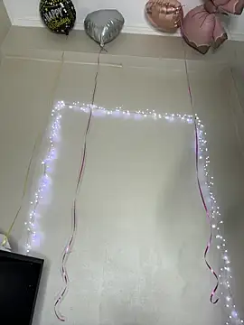 NickiLike online show from November 4, 5:18 pm