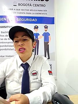 Snapshot of MARIANA-12_ chatting on October 10, 12:32 pm MARIANA-12 online show from October 10, 12:32 pm
