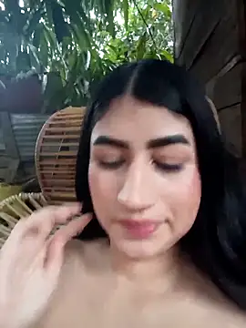 Julix A online show from March 6, 9:21 pm