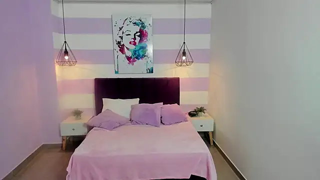 Scarlett  bell online show from February 16, 1:00 pm