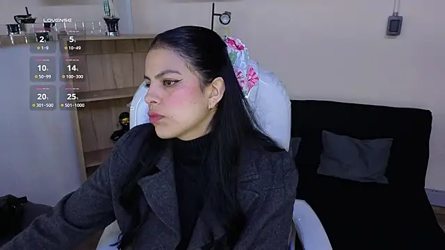 Eliie Ruizz online show from November 14, 8:42 pm