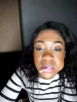 pixie-na online show from October 27, 7:30 pm