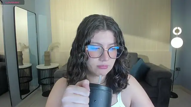 AmberFarrell online show from July 9, 8:55 pm
