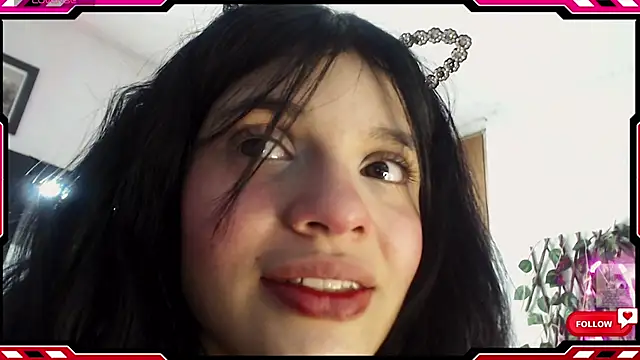 Snapshot of Sarahgin chatting on September 10, 12:05 pm Sarahgin online show from September 10, 12:05 pm