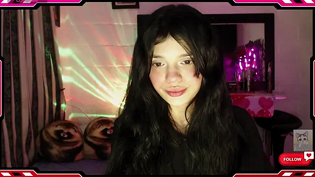 Snapshot of Sarahgin chatting on September 30, 8:31 am Sarahgin online show from September 30, 8:31 am