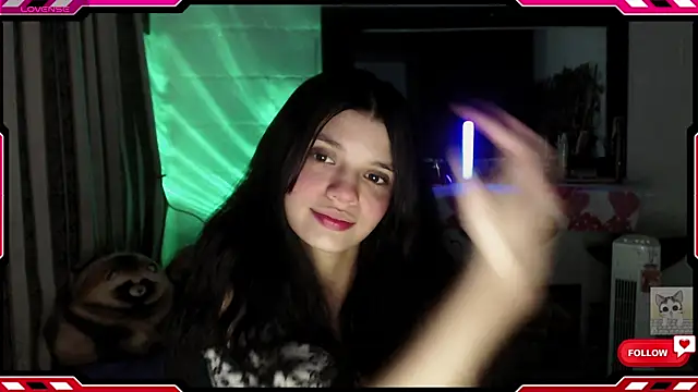 Snapshot of Sarahgin chatting on October 10, 9:20 pm Sarahgin online show from October 10, 9:20 pm