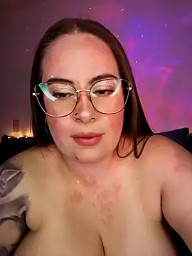 soofy   online show from June 18, 5:53 am