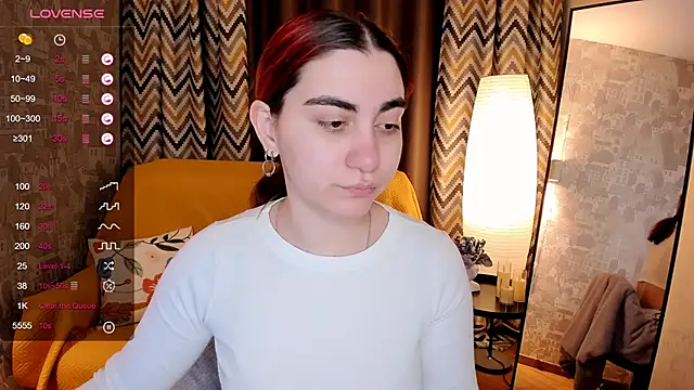 hannacheekss  online show from February 20, 2:21 am