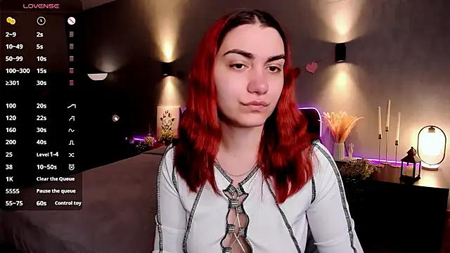 hannacheekss  online show from July 13, 2:12 am