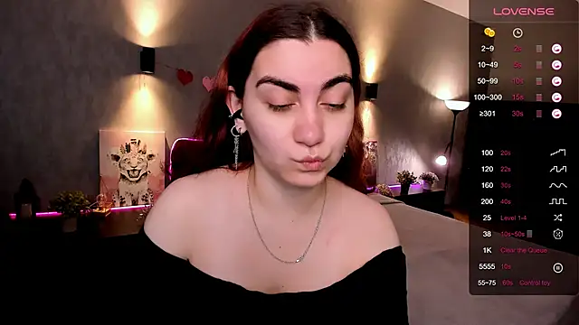Snapshot of hannacheekss_ chatting on September 22, 1:59 am hannacheekss online show from September 22, 1:59 am