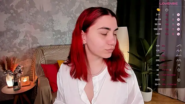 hannacheekss  online show from June 16, 2:12 am