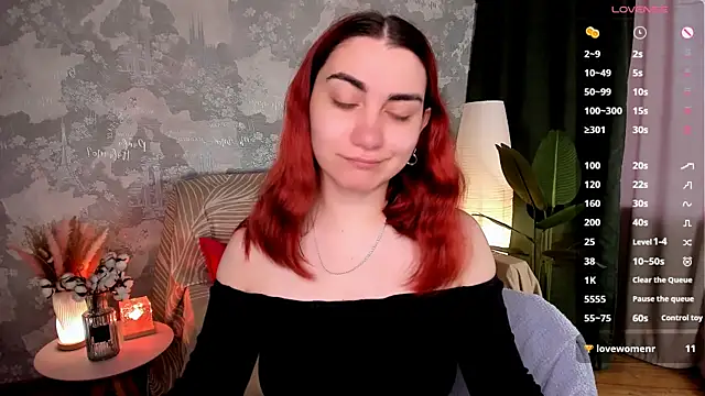 hannacheekss  online show from July 14, 2:05 am