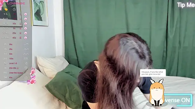 Emily Strikeee online show from November 6, 10:10 am