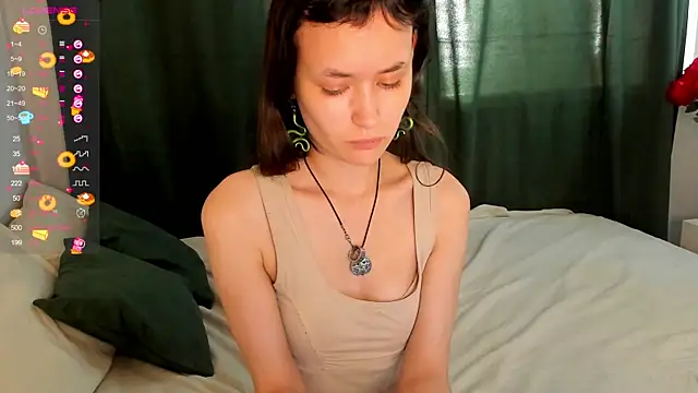 Snapshot of Emily_Strikeee chatting on September 26, 10:35 am Emily Strikeee online show from September 26, 10:35 am