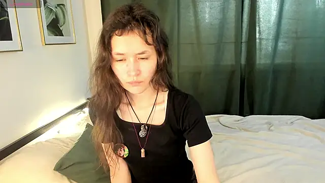 Snapshot of Emily_Strikeee chatting on September 21, 10:14 am Emily Strikeee online show from September 21, 10:14 am
