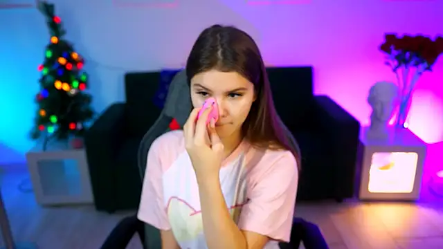 EvaThopson online show from December 14, 6:08 am