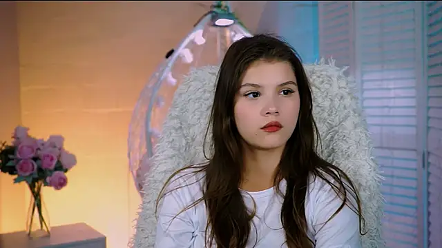 EvaThopson online show from September 9, 12:05 pm