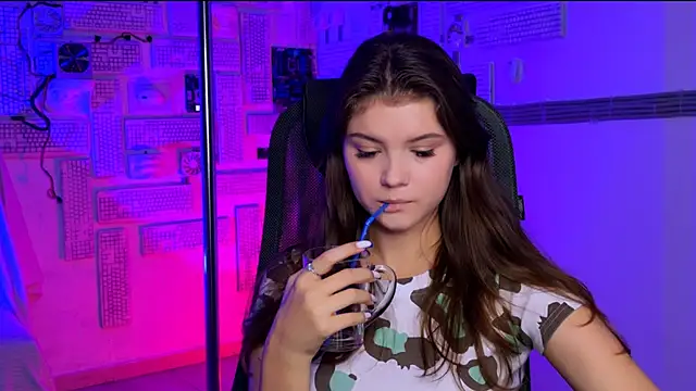 EvaThopson online show from November 22, 12:08 pm