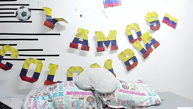 Emawalker  online show from June 30, 8:19 pm