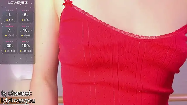 lylylovesyou online show from February 14, 7:43 am