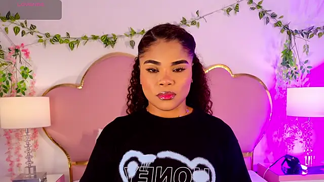 NahiaraReina online show from July 24, 1:53 pm