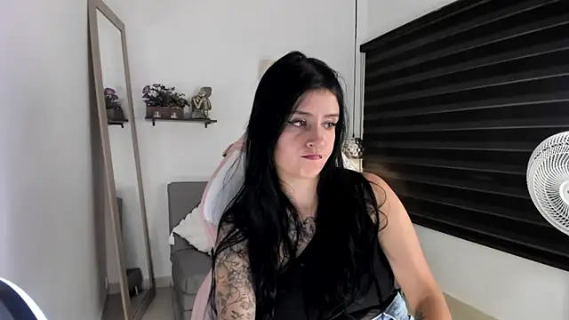 yenny garcia online show from July 24, 7:11 pm