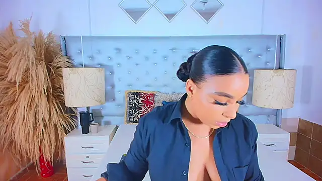 EileenBenzon online show from October 24, 3:46 am