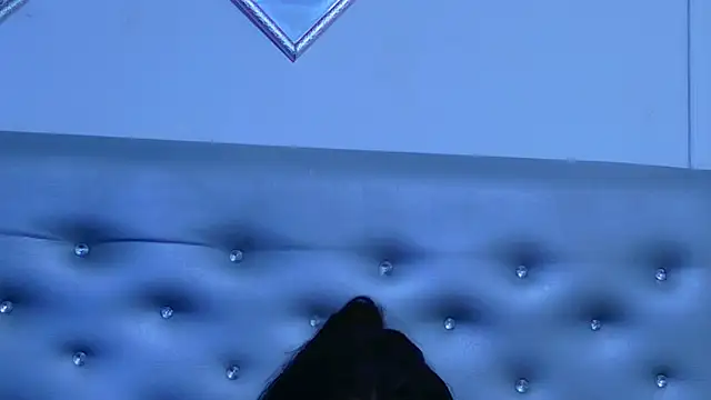EileenBenzon online show from July 27, 2:36 pm