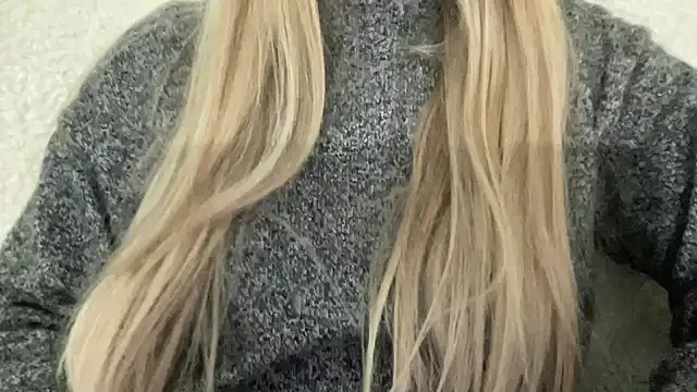 YourGreekAnna online show from November 11, 10:18 pm