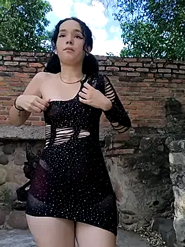 Snapshot of sweet_outdoor_charm chatting on October 4, 8:46 pm sweet outdoor charm online show from October 4, 8:46 pm