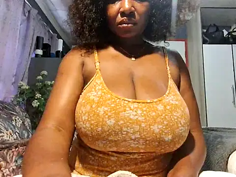 EbonyRose9 online show from June 13, 7:50 am