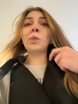 Sunny   Bunny online show from January 17, 11:50 am