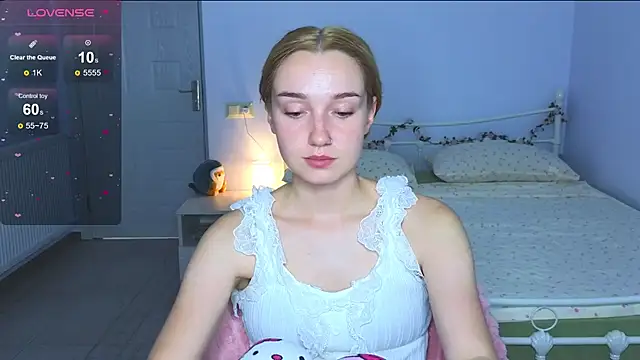 Wild Sophie  online show from October 5, 7:52 pm