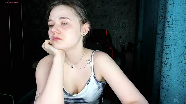 Your small bunny online show from November 24, 2:02 am