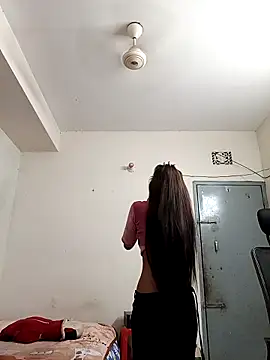 Tanisha-1 online show from October 25, 1:30 pm