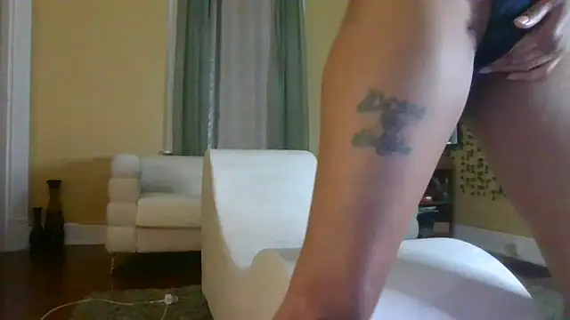 SexGoddessfinest online show from September 20, 4:00 am