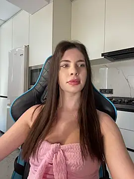 CurlyLara online show from June 26, 8:48 am