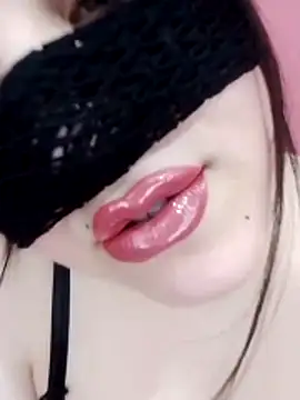 sexy-mariya online show from May 11, 3:40 pm
