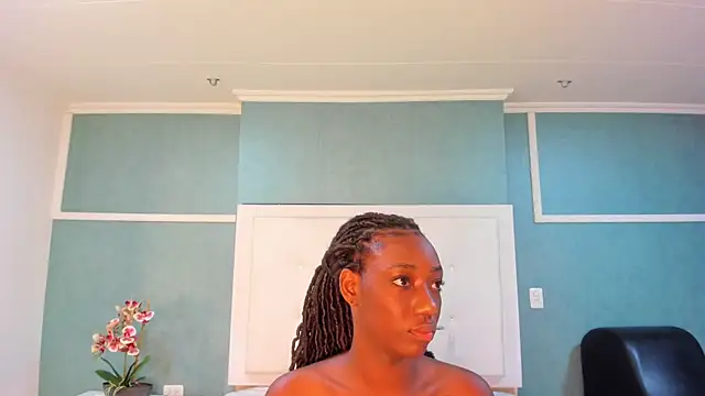 Khenta Michells online show from September 20, 10:46 am