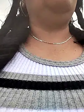 sara pineros online show from November 7, 7:41 pm