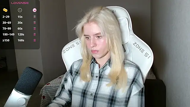 LizaKisses online show from September 18, 12:26 pm