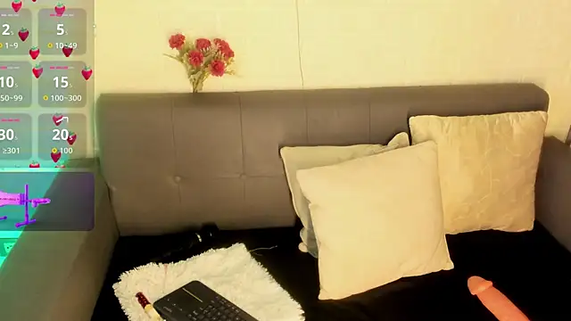 Snapshot of karina_gomez_18 chatting on October 13, 11:46 am karina gomez 18 online show from October 13, 11:46 am