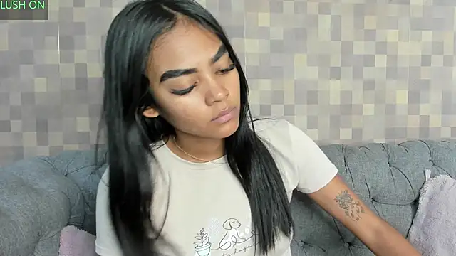 Snapshot of julieta_aguilar1 chatting on September 23, 7:34 pm julieta aguilar1 online show from September 23, 7:34 pm