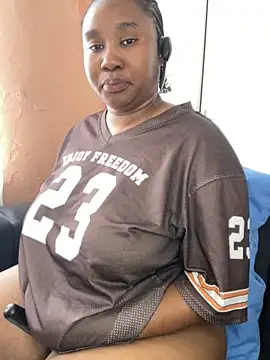 Snapshot of CurvyTeddy chatting on October 28, 12:55 pm CurvyTeddy online show from October 28, 12:55 pm