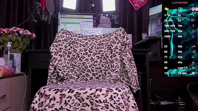 Raissa sky26 online show from November 7, 3:45 am