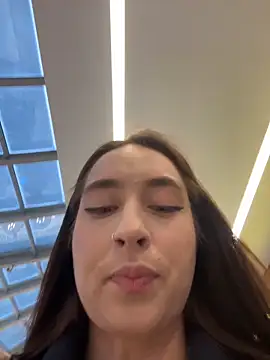 Holly Play online show from December 15, 12:10 pm