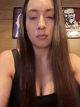 Holly Play online show from July 17, 9:02 am