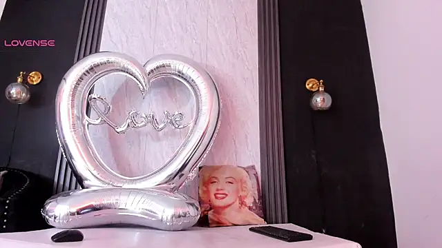 YummyDuooo online show from May 2, 11:46 am