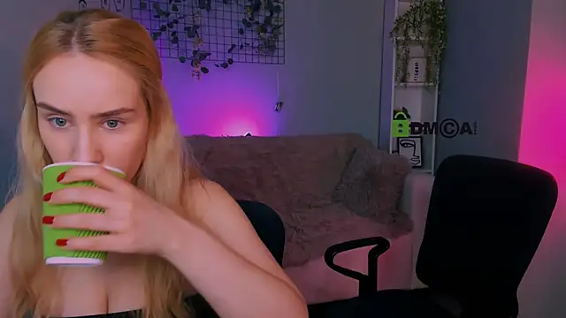 daisy candy online show from October 4, 7:18 pm